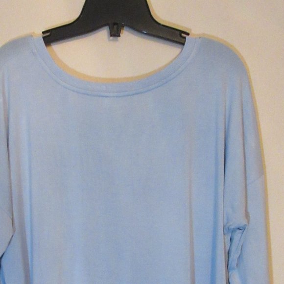Babaton Aritzia Women's Medium Top Norris Drop Shoulder Flowy Tee Blue EUC - Picture 7 of 7